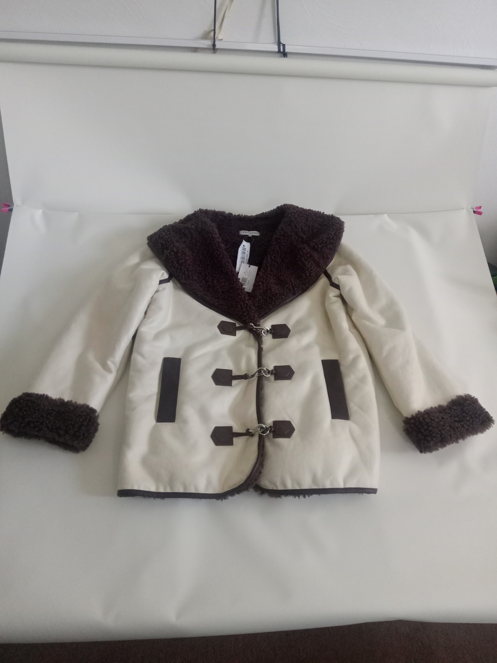 WeWoreWhat Faux-Sherpa Toggle Coat with Dark Brown Trim sz Med